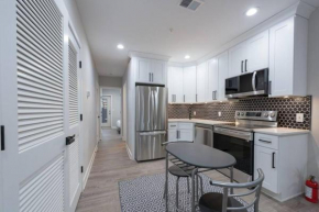 LUX 1BR Apartment in DC w Patio